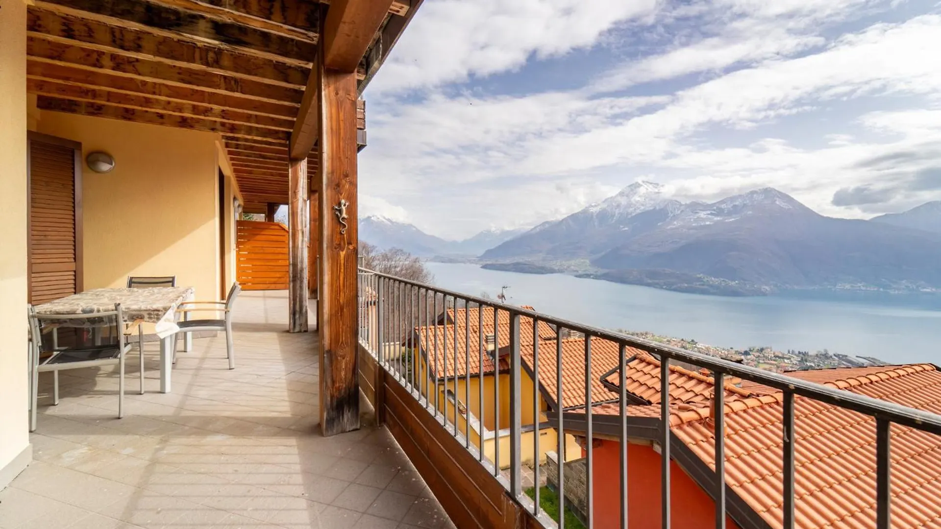 Willow Apartment With Lakeview By Wonderful Italy Gravedona Italien