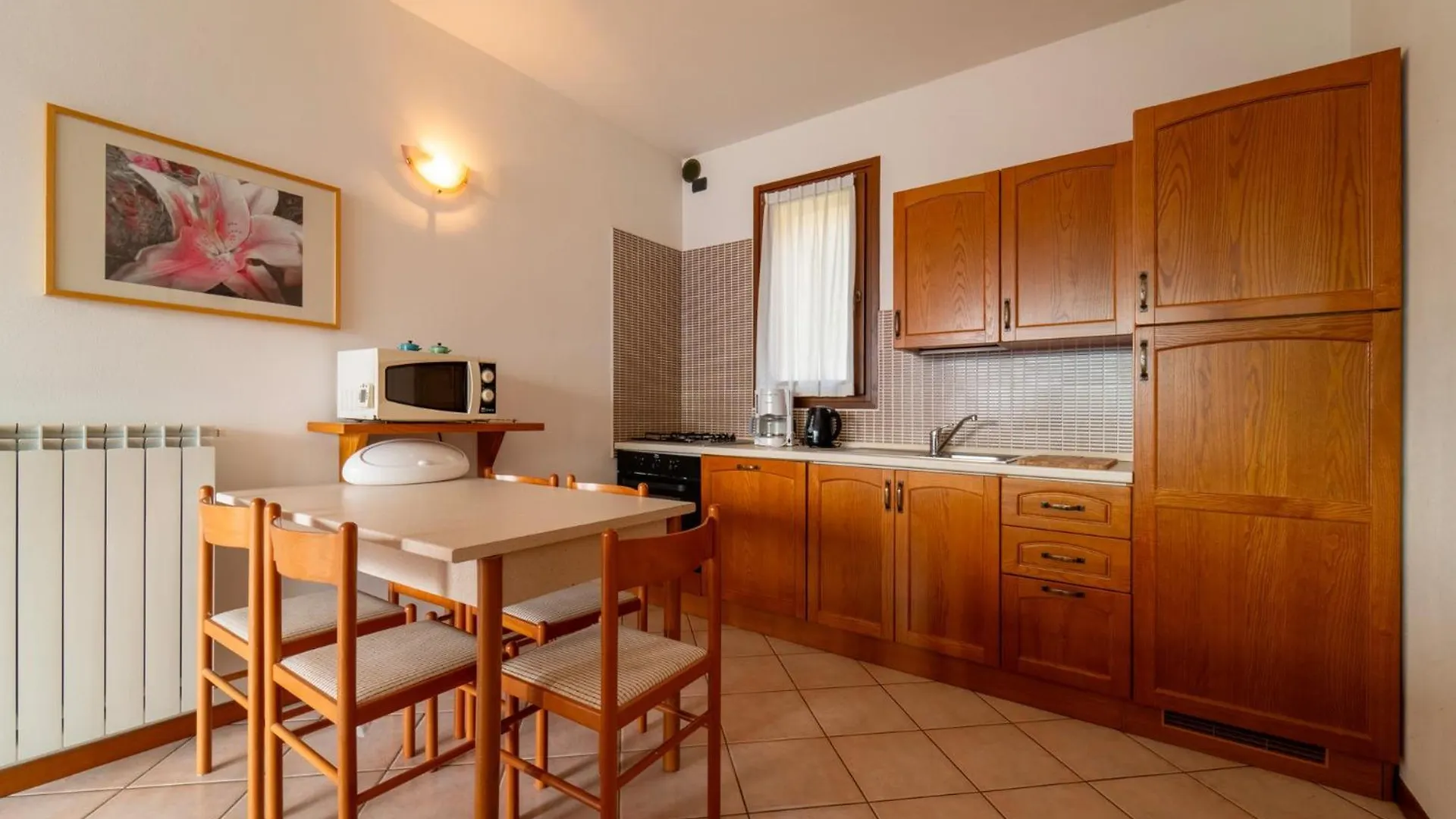 Willow Apartment With Lakeview By Wonderful Italy Gravedona 0*,  Italien